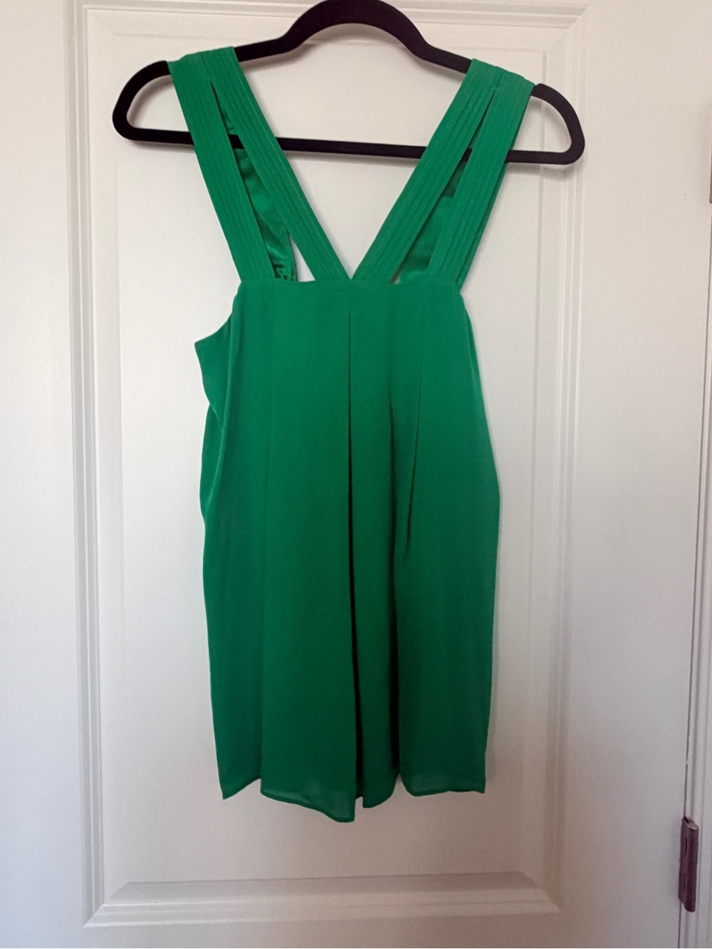 Alice + Olivia Emerald Green Pleated Silk-Like Tank Top
